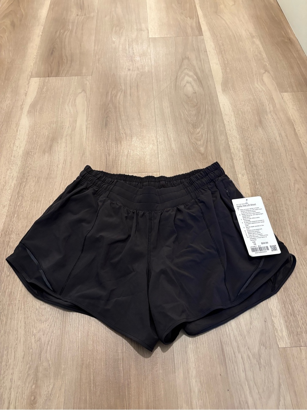 Lululemon Hotty Hot Short II *Long 4"